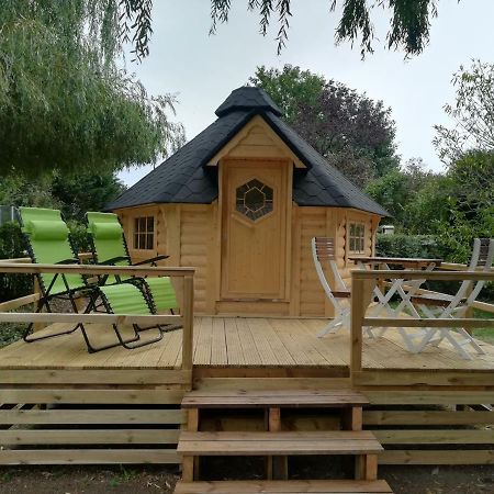 Camping Loisirs Des Groux Mousseaux-sur-Seine Kültér fotó