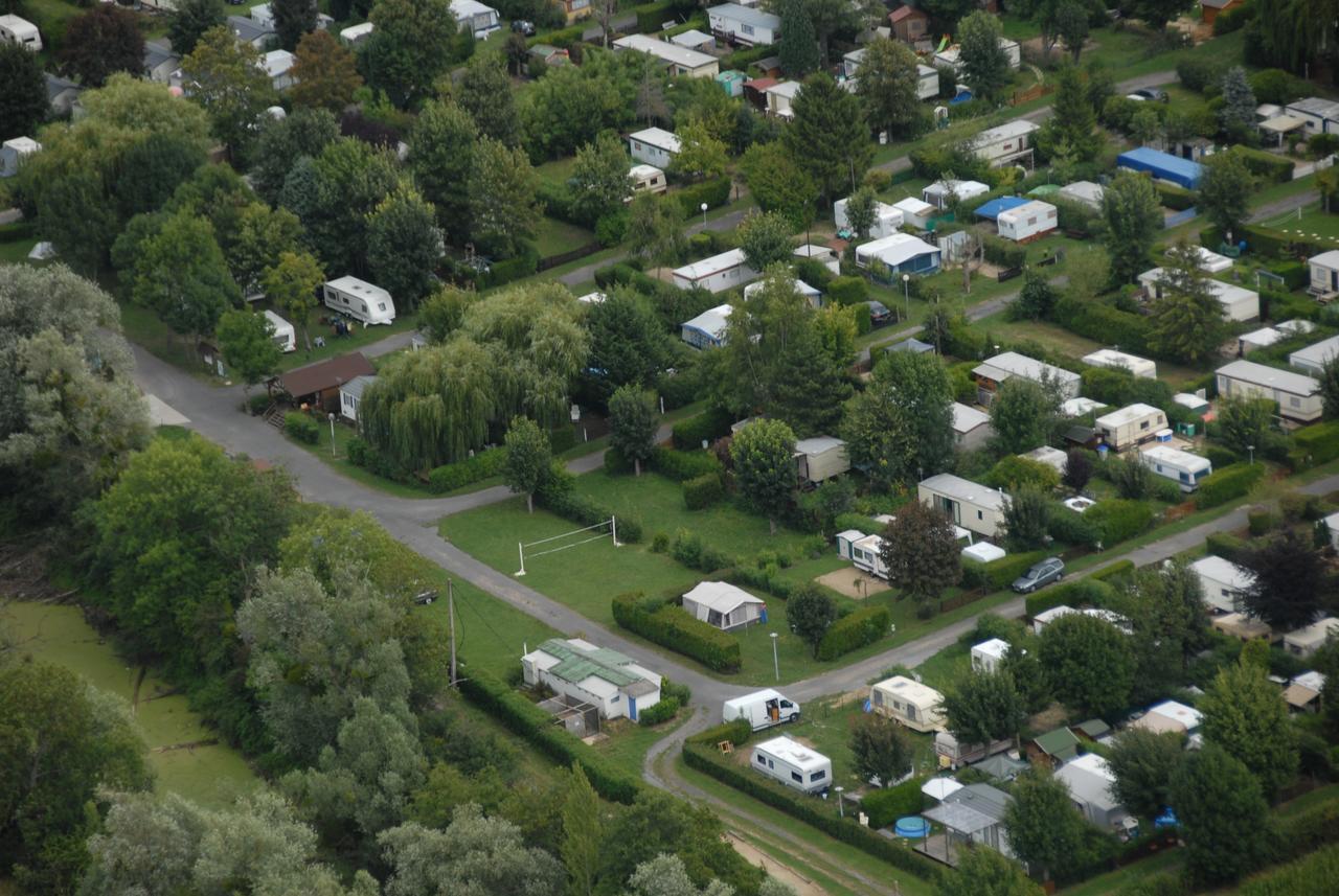 Camping Loisirs Des Groux Mousseaux-sur-Seine Kültér fotó