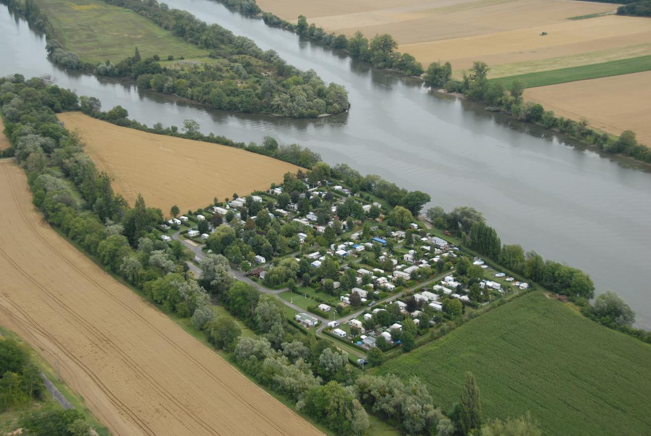 Camping Loisirs Des Groux Mousseaux-sur-Seine Kültér fotó