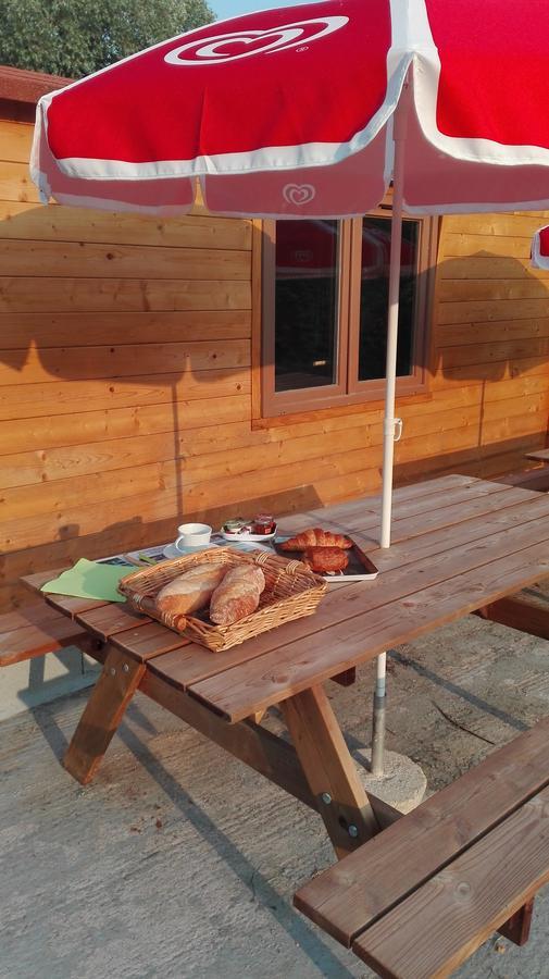 Camping Loisirs Des Groux Mousseaux-sur-Seine Kültér fotó