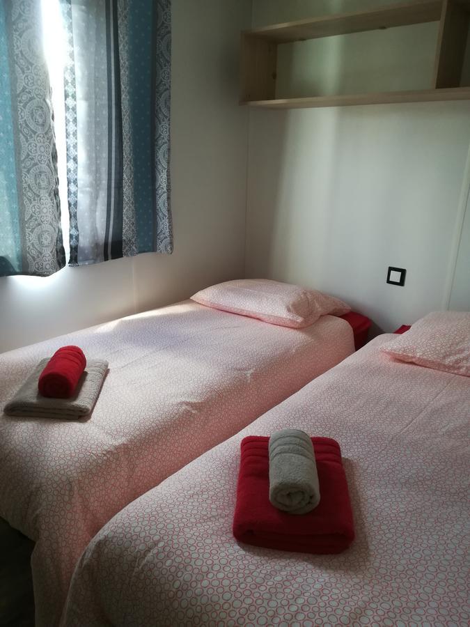 Camping Loisirs Des Groux Mousseaux-sur-Seine Kültér fotó