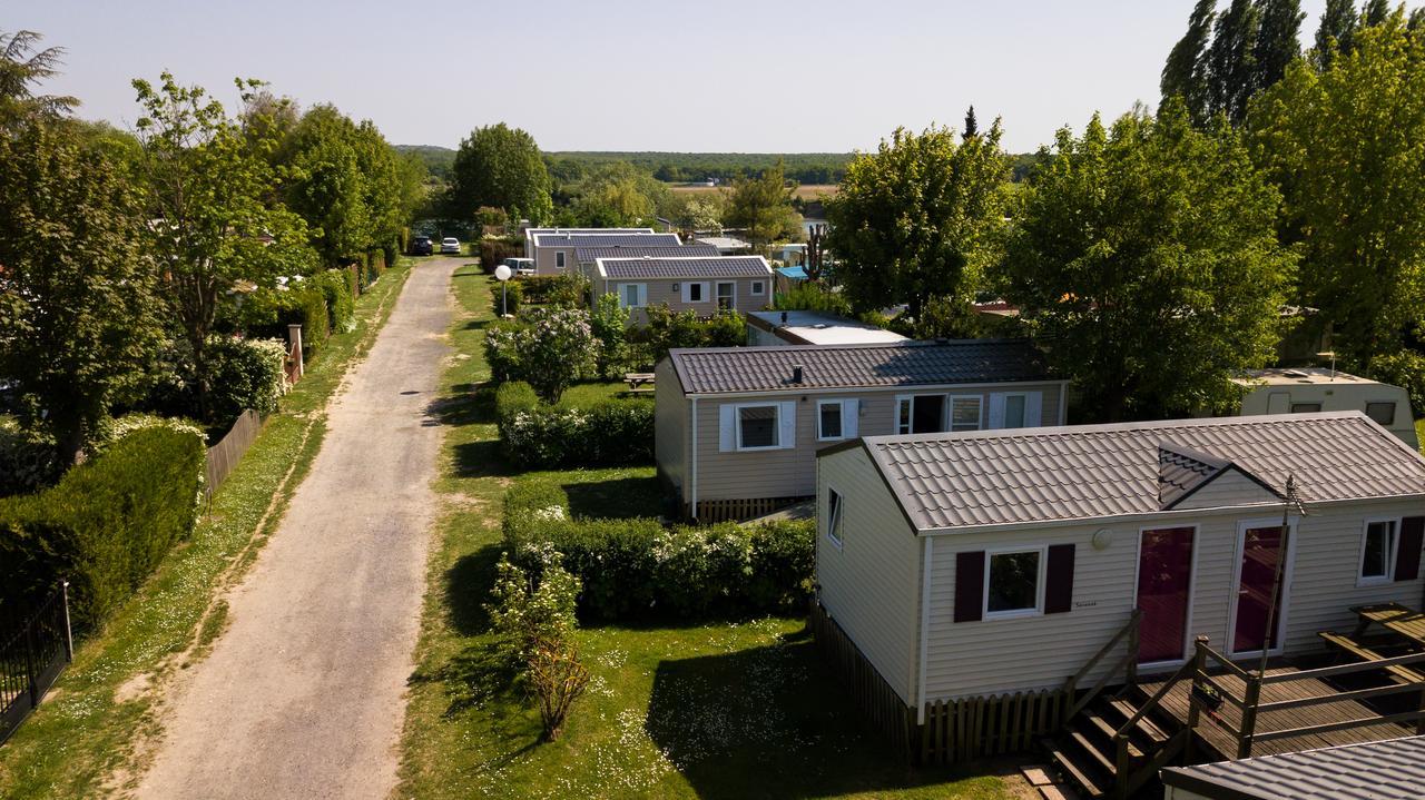 Camping Loisirs Des Groux Mousseaux-sur-Seine Kültér fotó